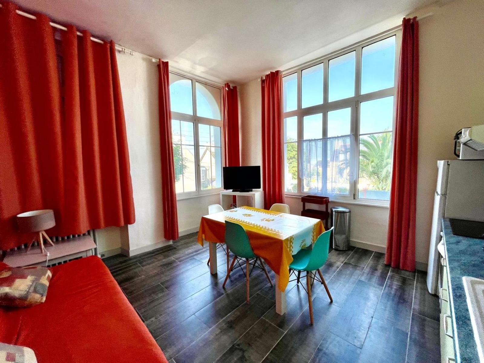 Residence Des Bains Карантек Екстериор снимка